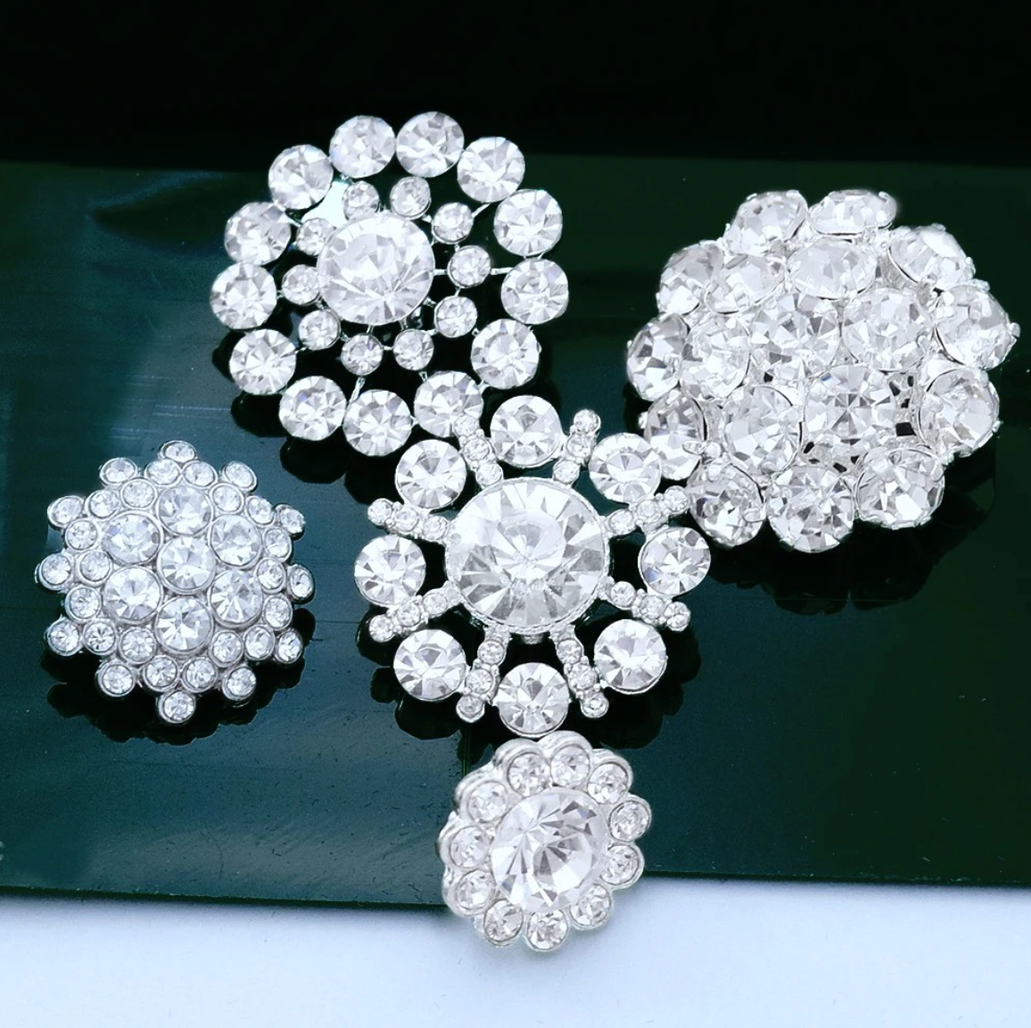 10Pcs flower-shaped rhinestone silver buttons 20-25mm